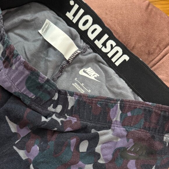 NIKE - WOMENS- COTTON LEGGINGS- PURPLE CAMO PRINT (matching set in closet) - Picture 2 of 2